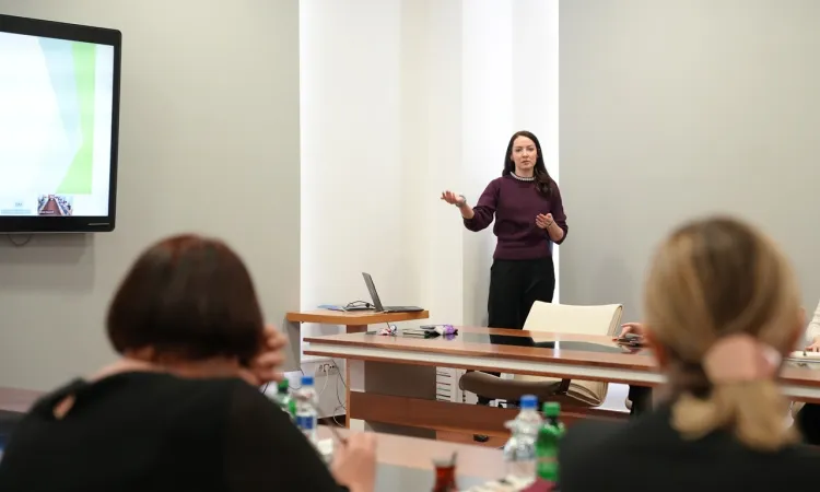 FENS Holds First Advisory Board Meeting